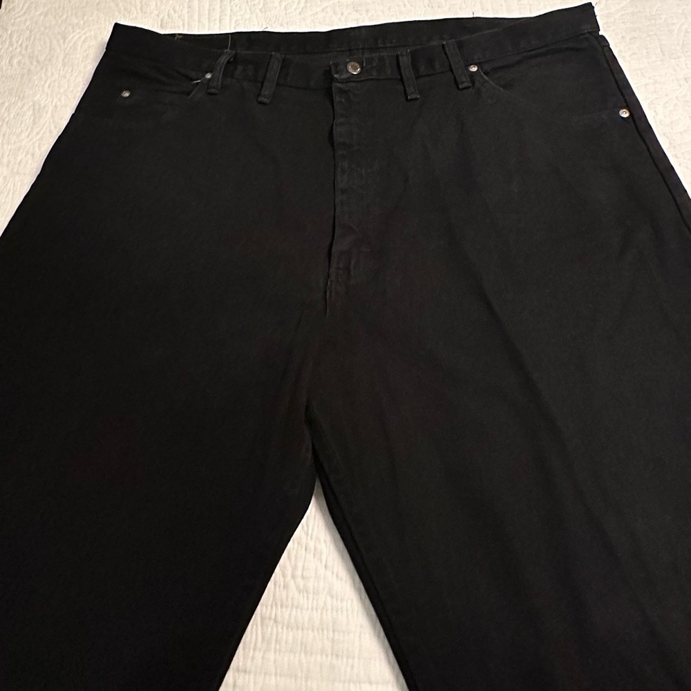 Men’s Black Wrangler relaxed 44X30 Dark black jeans